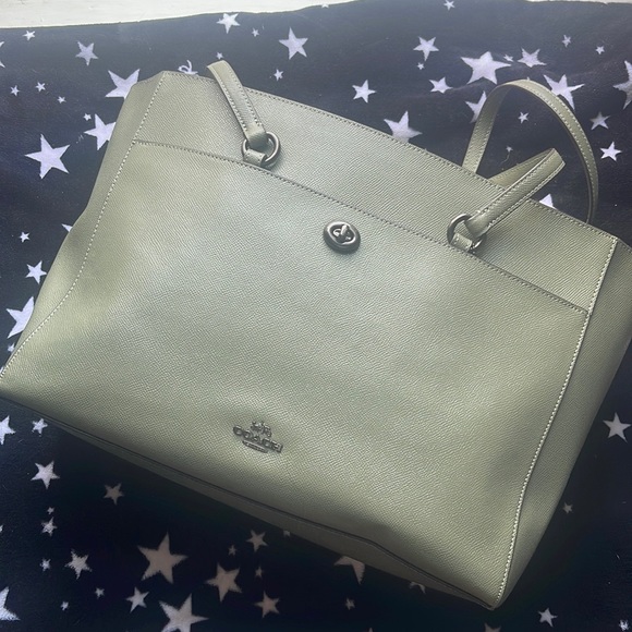 COACH bag with laptop and iPad storage - Picture 1 of 6